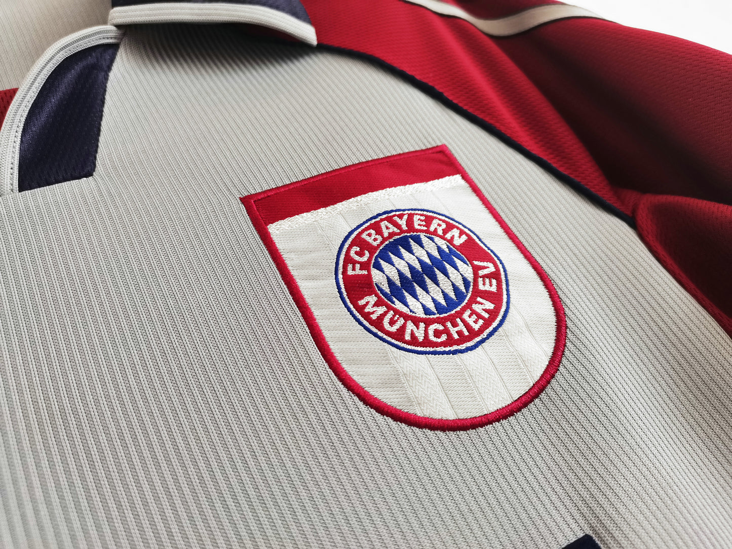 Bayern Munich 1997-1999 Retro Away Shirt // High Quality Classic Replica Retro Shirt // Free Worldwide Shipping!