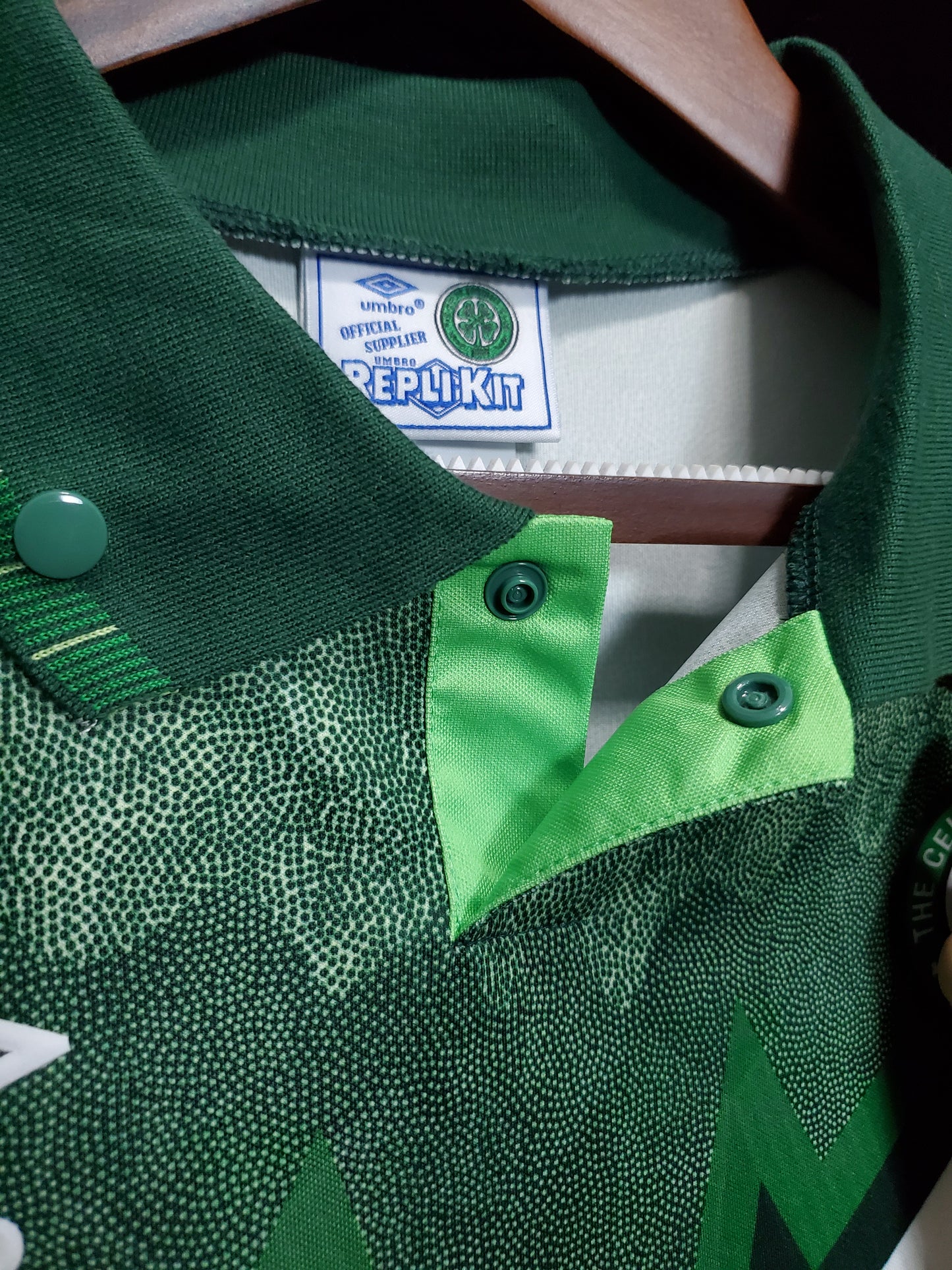 Celtic 1991-1992 Away Retro Shirt // High Quality Classic Replica Retro Shirt // Free Worldwide Shipping!