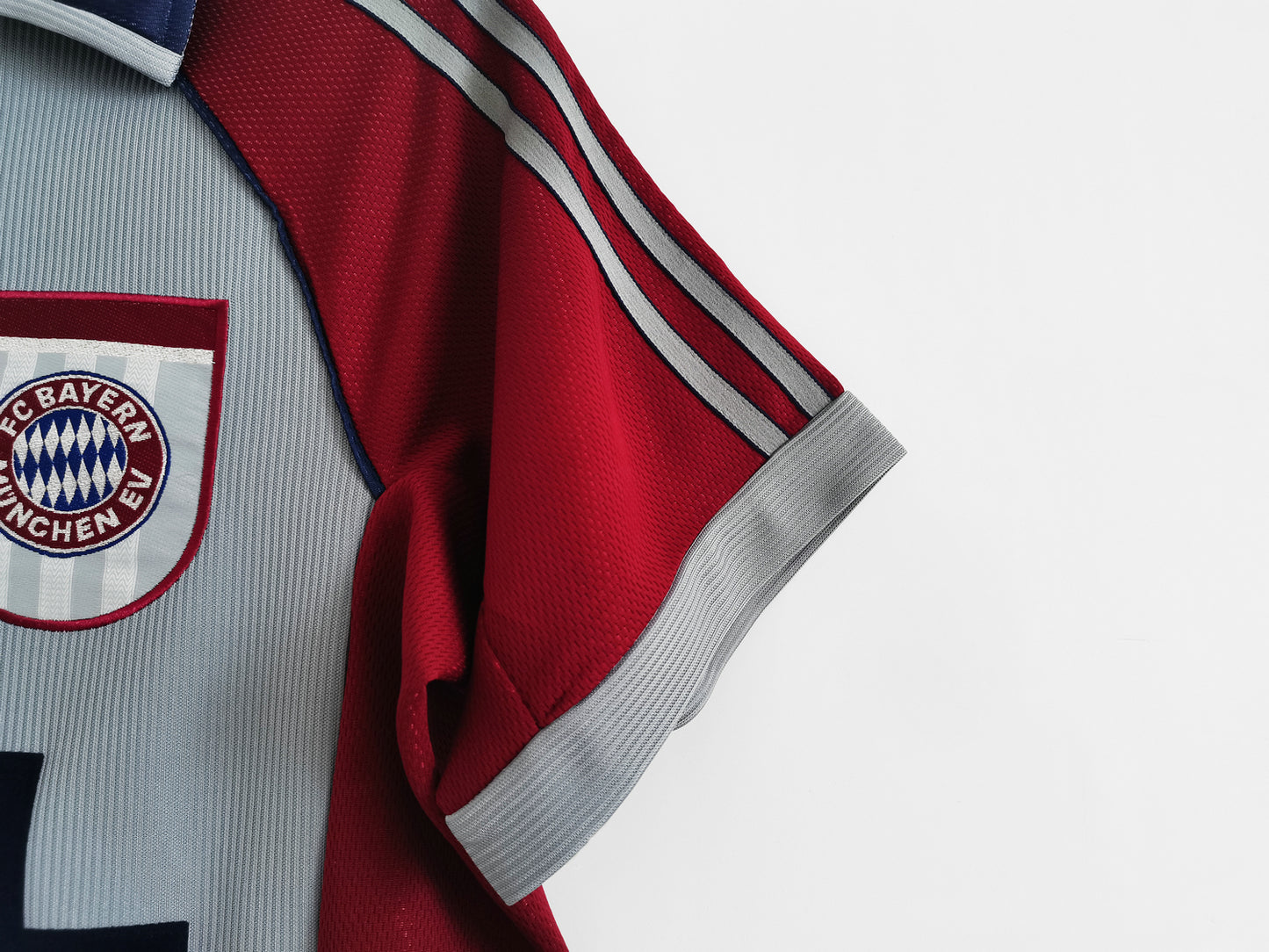 Bayern Munich 1997-1999 Retro Away Shirt // High Quality Classic Replica Retro Shirt // Free Worldwide Shipping!