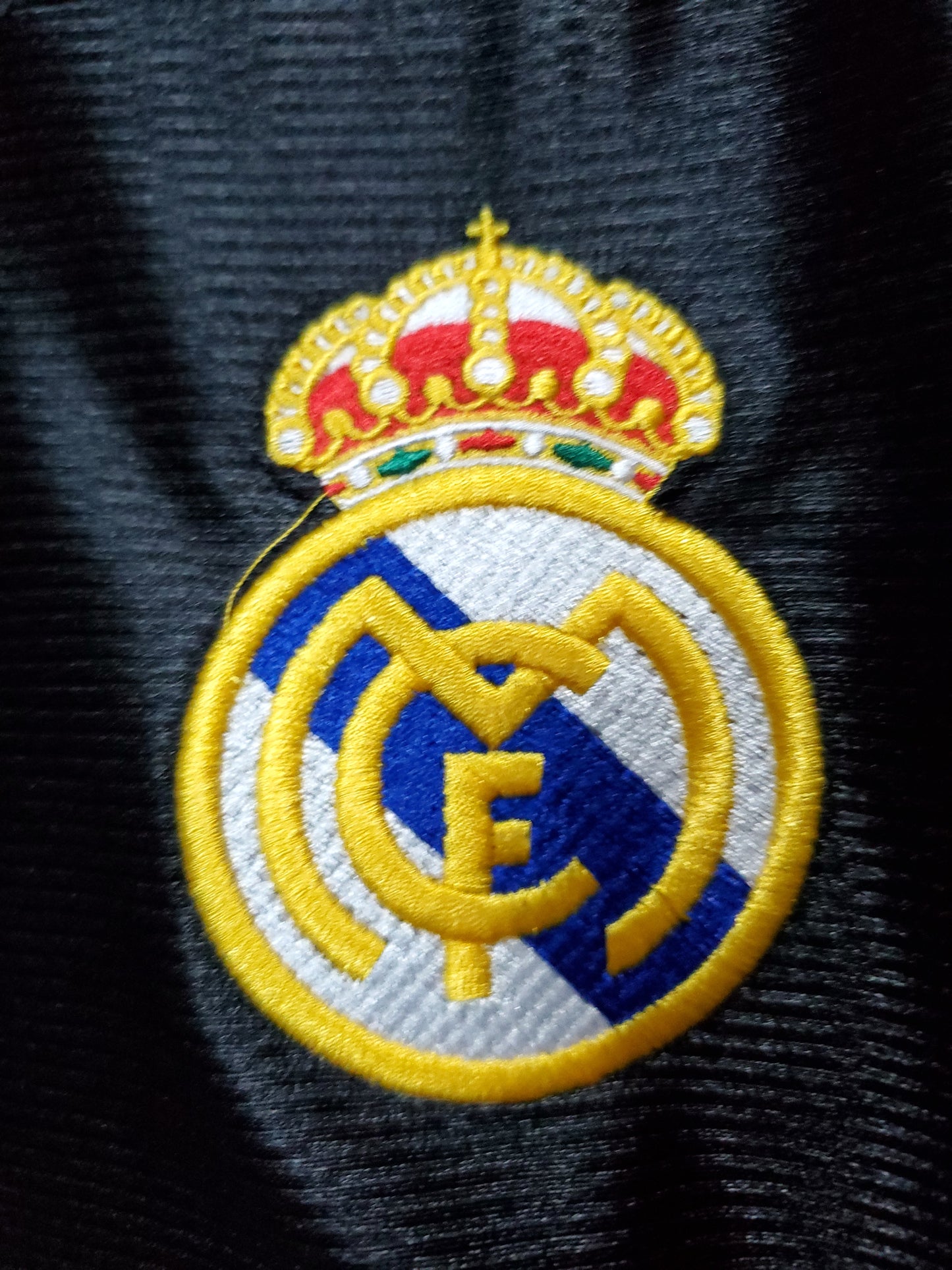 Real Madrid 1998-1999 Away Retro Shirt // High Quality Classic Replica Retro Shirt // Free Worldwide Shipping!