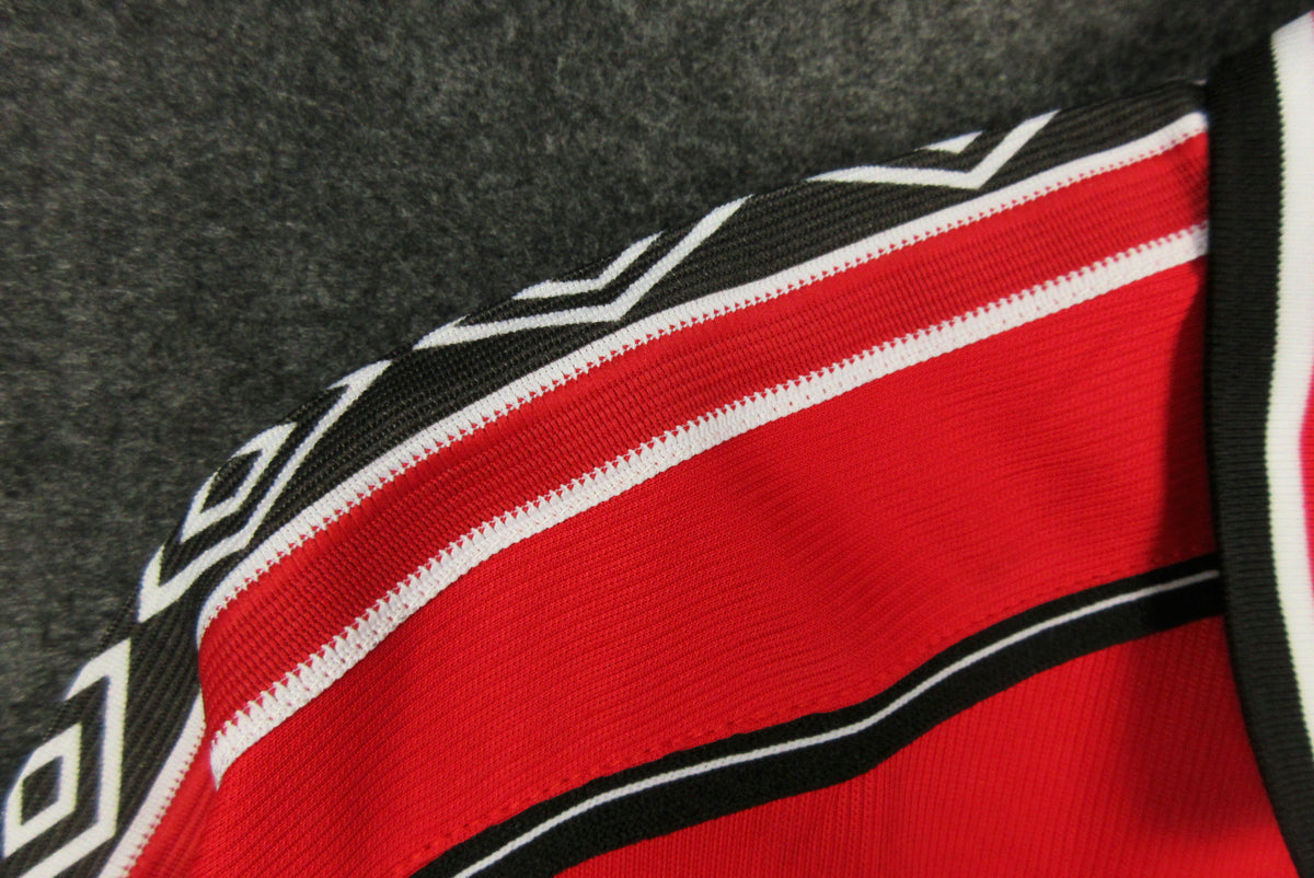 Manchester United 1998-1999 Retro Home Shirt // High Quality Classic Replica Retro Shirt // Free Worldwide Shipping!