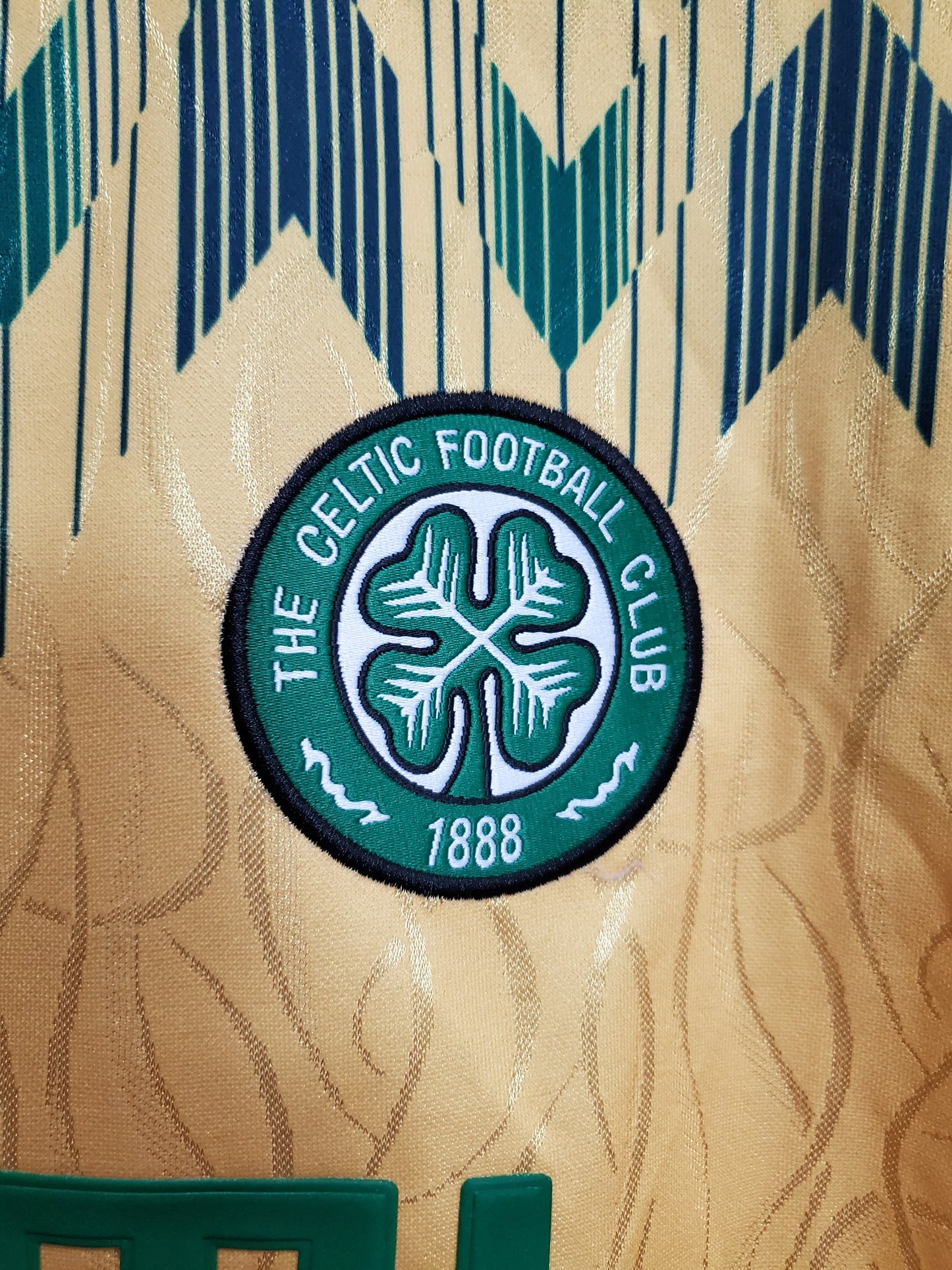 Celtic 1992-1993 Away Retro Shirt // High Quality Classic Replica Retro Shirt // Free Worldwide Shipping!