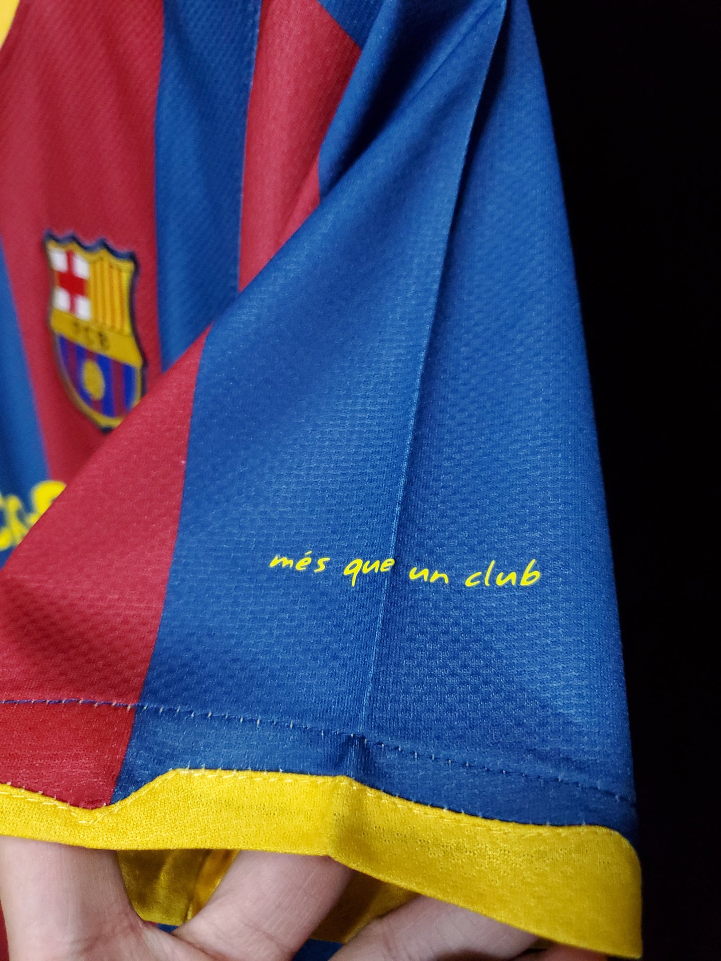 Barcelona 2010 Home Retro Shirt // High Quality Classic Replica Retro Shirt // Free Worldwide Shipping!