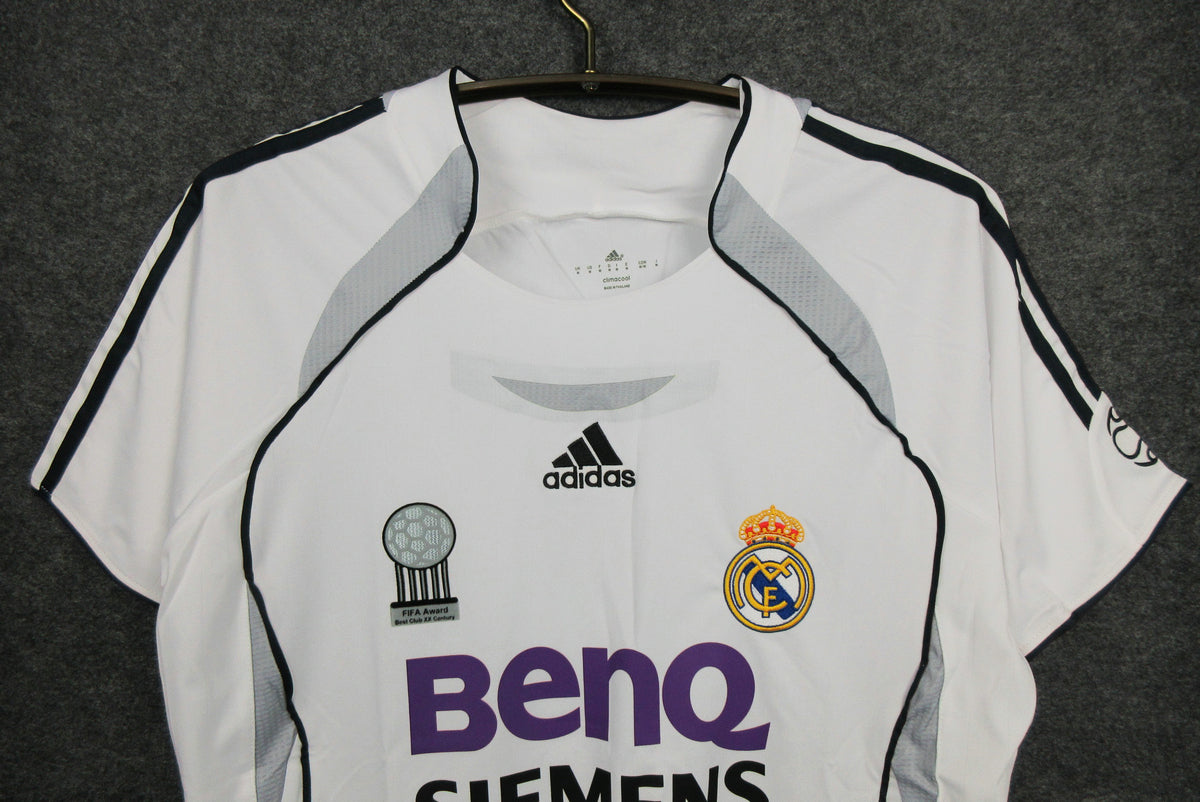 Real Madrid 2006-2007 Home Retro Shirt // High Quality Classic Replica Retro Shirt // Free Worldwide Shipping!