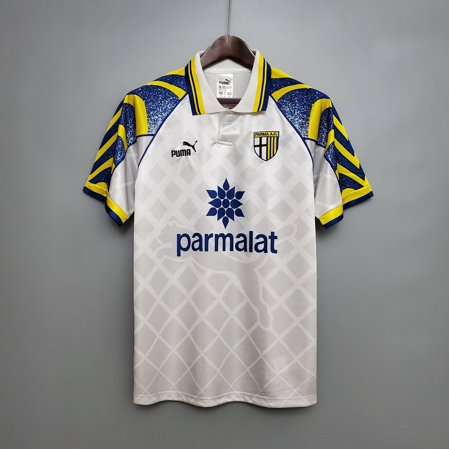 Parma 1995 Retro Home Shirt // High Quality Classic Replica Retro Shirt // Free Worldwide Shipping!