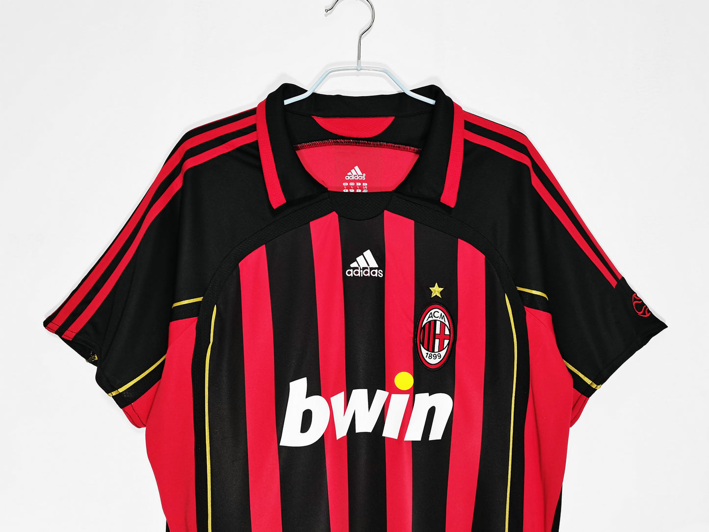 AC Milan 2006-2007 Retro Home Shirt // High Quality Classic Replica Retro Shirt // Free Worldwide Shipping!