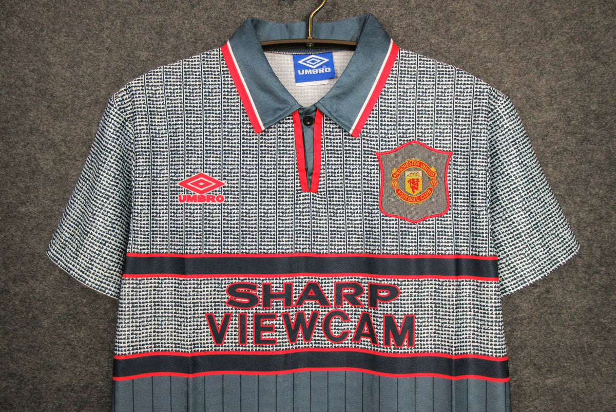 Manchester United 1995-1996 Retro Away Shirt // High Quality Classic Replica Retro Shirt // Free Worldwide Shipping!